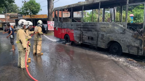 Bus Trans Semarang Gunungpati