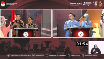 Debat Perdana Pilwalkot Solo, Adu Program Teguh-Bambang dan Respati-Astrid, Ada Yel-yel Fufufafa