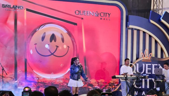 Ziva Magnolya Meriahkan Ulang Tahun Ke-1 Queen City Mall Semarang