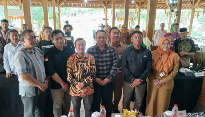 Jelang Pungut-Hitung Pilkada, KPU Blora Gelar “Ngopi Bareng” Bahas Persiapan hingga Aplikasi Sirekap