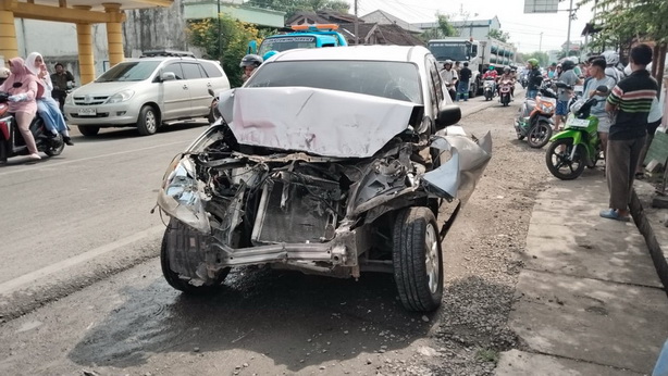 Kecelakaan Beruntun