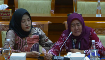 Tangis Ibunda Dokter Aulia Pecah di DPR, Komisi III Janji Bakal Tindaklanjuti Kasus Dugaan Bullying