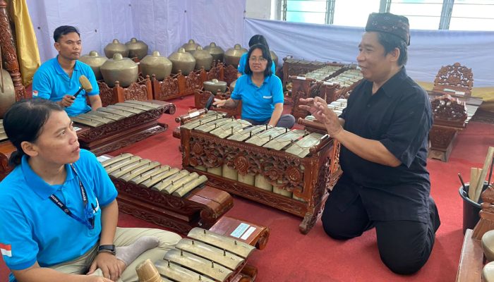 Lestarikan Budaya, Guru Sekolah Mataram Semarang Berlomba-lomba Belajar Karawitan Usai Mengajar