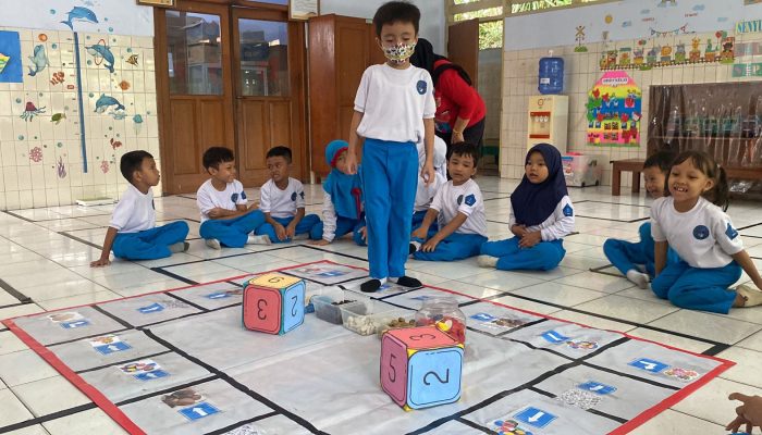 Dengan Bermain, Begini Serunya Siswa TK di Semarang Belajar Matematika