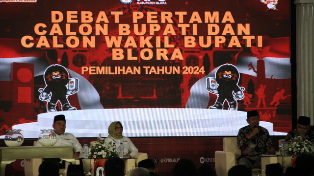 debat publik blora