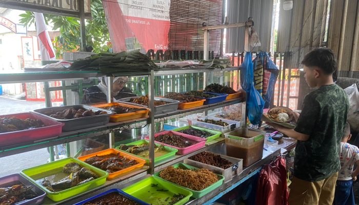 Pemilik Warteg Enggan Pulang, Angka Golput di Tegal Tinggi