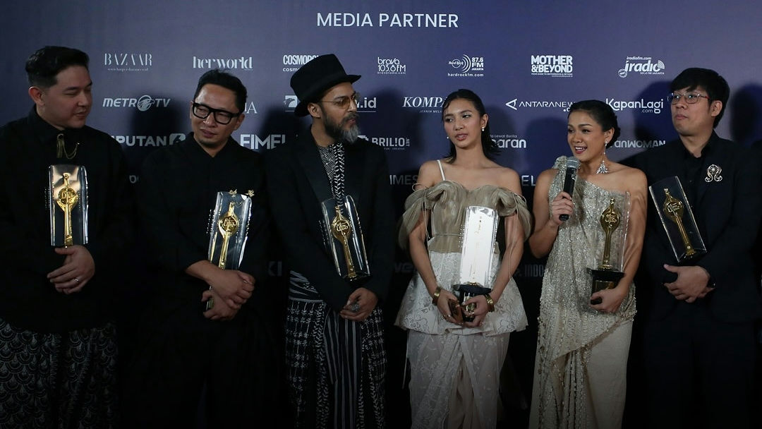 film Jatuh Cinta Seperti di Film-Film