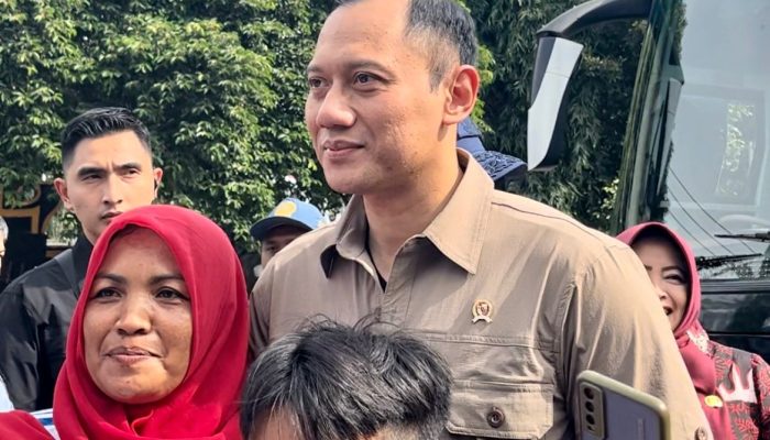 Video AHY Lepas Transmigran Jateng dan DIY