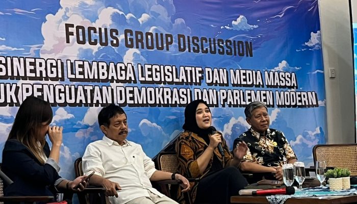 Gandeng Media Massa, Sekretariat DPRD Jateng Gelar FGD Bangun Demokrasi dan Parlemen Modern