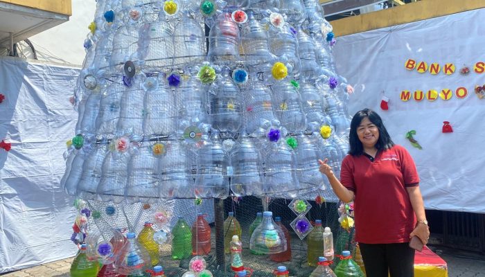Kreatif! Gereja di Semarang Ini Sulap Ratusan Galon Bekas jadi Pohon Natal, Tingginya Sampai 7 Meter