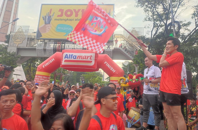 Serunya Fun Walk Alfamart 2024 di Semarang, Diikuti 11.000 Peserta Hingga Aneka Doorprize Menarik