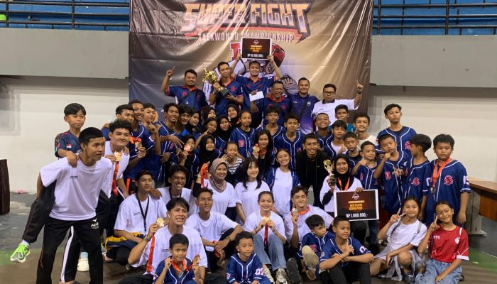 DnS Udinus Raih Juara Umum Indonesia Super Fight Taekwondo Championship II di Yogyakarta