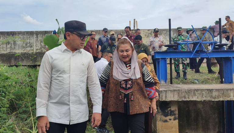 Wamendagri Tinjau Irigasi Terdampak Normalisasi Sungai Beringin, Petani Wadul Rugi Puluhan Juta