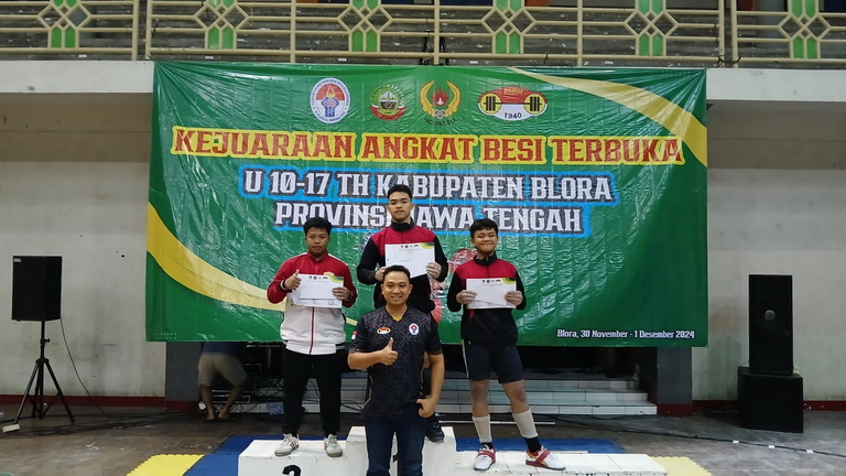 Angkat Besi Blora