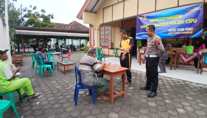 Bangun Kedekatan, Polsek Cepu Blora Gelar Sarapan Pagi Bersama Masyarakat