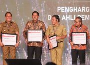 Pemprov Jateng Terima Penghargaan Pemda Teraktif dalam Pemberdayaan Penyuluh Antikorupsi dan Ahli Pembangun Integritas