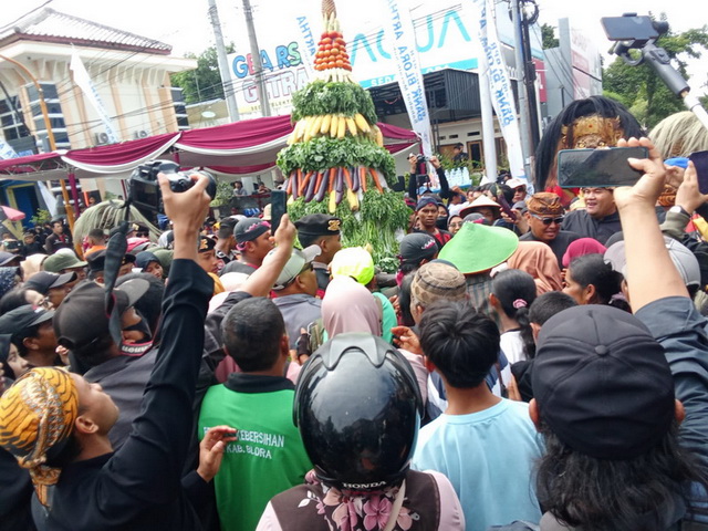 Grebek Gunungan
