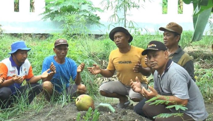 Diteror ‘Arwah’ Rukmini, Warga Demak Rutin Gelar Doa Bersama di Makam Korban