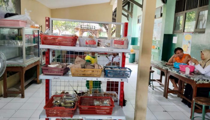 Intip Kantin Sehat Ala UNICEF di SDN Pekunden, Jual Real Food dan Tak Ada Jajanan Kemasan