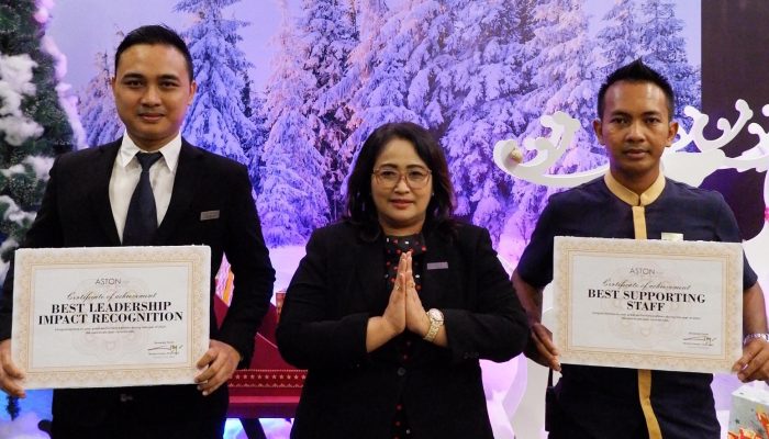 Aston Inn Pandanaran Semarang Beri Penghargaan kepada Best Employee