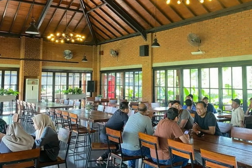 Nirwana Resto & Cafe