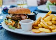 Promo makanan 12.12, ada hokben hingga beard's papa. (Pexels/Pixabay)
