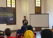 Direktur LBH Semarang, Arief
