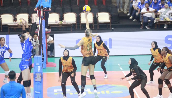 Jakarta Popsivo Polwan Tumbangkan Bandung BJB di Laga Perdana Proliga 2025