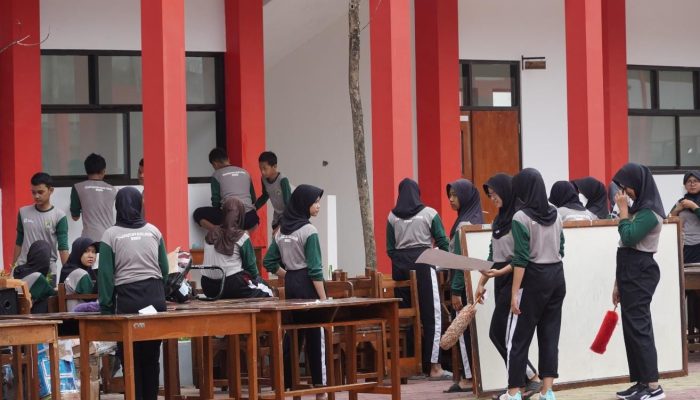 Siswa SMPN 16 Semarang Akhirnya Dipindahkan ke Gedung Baru, Proses Pemindahan Dilakukan Bertahap