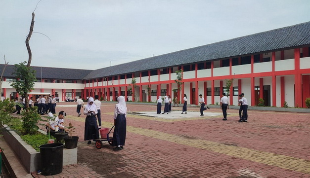 Tempati Gedung Baru, Siswa SMPN 16 Semarang Keluhkan Lokasi Panas dan Butuh Penghijauan