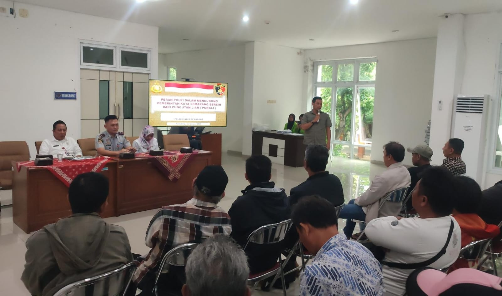 Tingkatkan Transaksi Parkir Elektronik di Semarang, Dishub Beri Penyuluhan Juru Parkir
