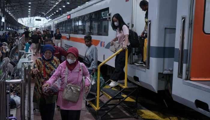 KAI Daop 4 Semarang Catat 61.164 Penumpang Selama Long Weekend Imlek dan Isra Mi’Raj