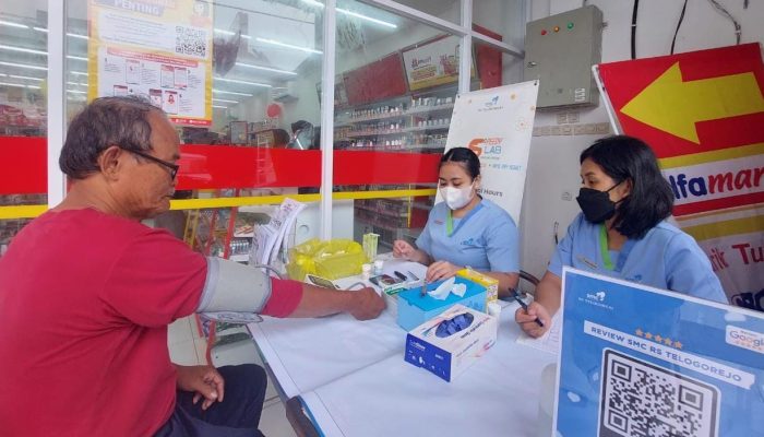 Alfamart Ajak Warga Semarang Peduli Kesehatan dengan Pemeriksaan Kesehatan Gratis