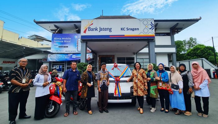 Bank Jateng Sragen Serahkan Hadiah Undian Tabungan Bima Periode I Tahun 2024
