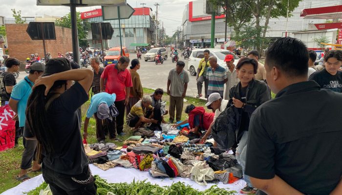 Sindir Kesenjangan Sosial, Kolektif Reaksi Kembali Gelar Pasar Gratis di Kota Lama Semarang
