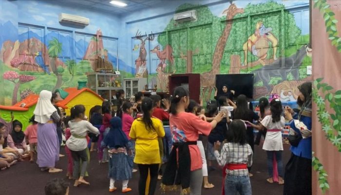 Gratis tis! Begini Keseruan Belajar Tari Tradisional di Perpusda Jawa Tengah