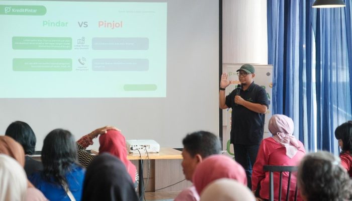 Kelas Pintar Bersama untuk Tingkatkan Literasi dan Inklusi Keuangan Pelaku UMKM di Salatiga
