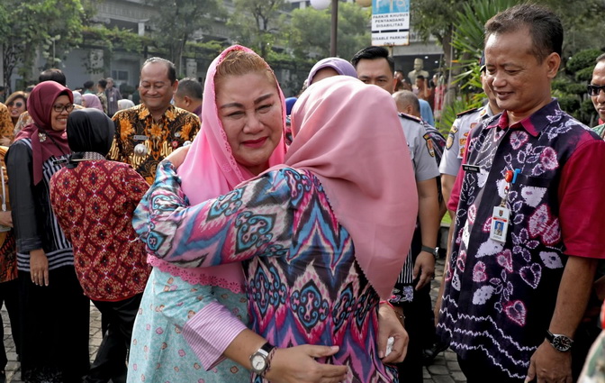 Tangis Haru Mbak Ita Saat Pamitan Dengan Seluruh ASN Pemkot Semarang