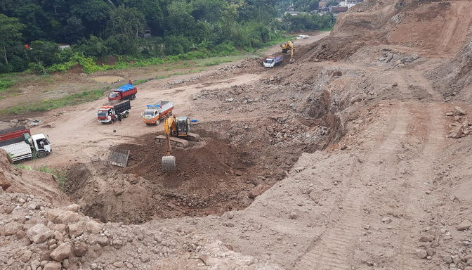 Galian C di Tambakaji Ngaliyan Dikeluhkan Warga, Tebing Curam dan Rawan Longsor