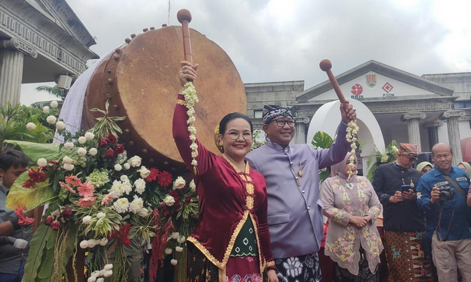 Hari Pertama Usai Retreat, Walikota Agustina Langsung Pimpin Prosesi Dugderan Semarang 2025