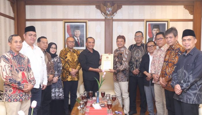 DPRD Jateng Terima Hasil Pleno KPU Penetapan Gubernur-Wagub Terpilih