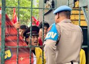 Aksi Indonesia Gelap, Mahasiswa Semarang Nilai Kinerja Prabowo-Gibran Minus 100 di 100 Hari Awal