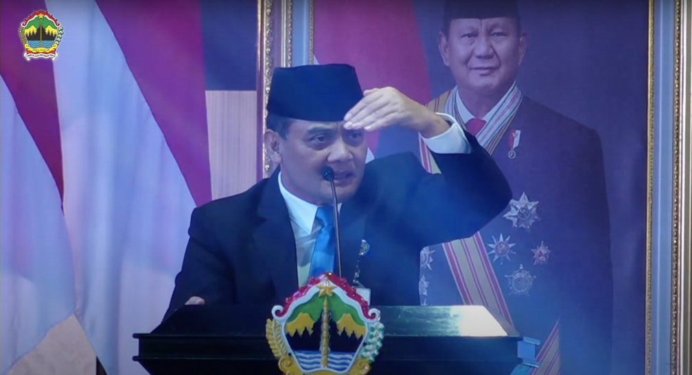 Kelakar Ahmad Luthfi