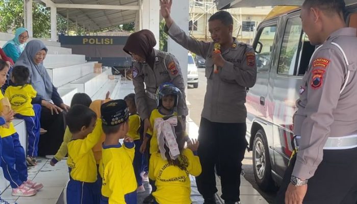 Siswa PAUD Belajar Patuhi Lalu Lintas di Polrestabes Semarang, Kenalan dengan Anjing dan Kuda Polisi