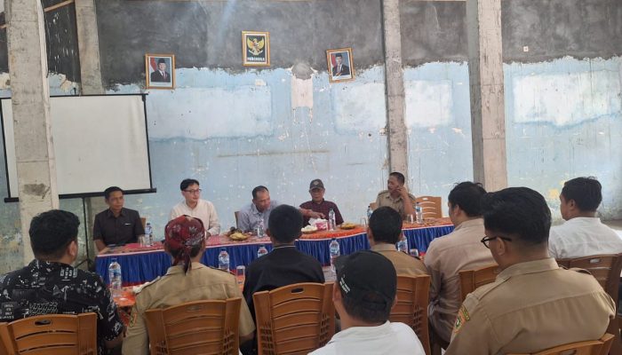 Kunjungi Purworejo, Sumanto Cek Kondisi Kantor Desa dan Tinjau Kebun Buah