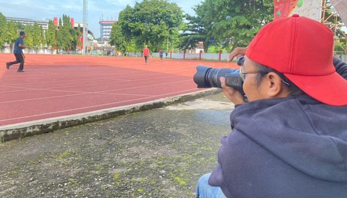 Raup Cuan Jutaan Rupiah dari Hunting Foto Orang Olahraga