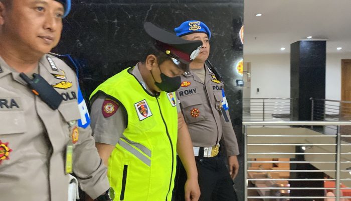 Buntut Pemerasan Remaja, Dua Polisi Polrestabes Semarang Disanksi Demosi 7 dan 8 Tahun