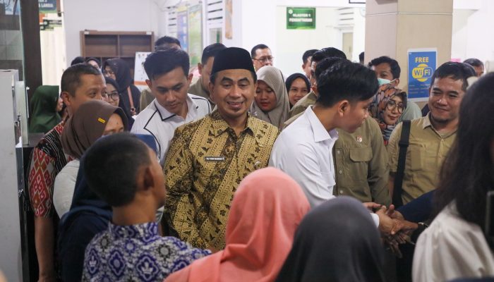 Dampingi Gibran, Taj Yasin Ingin Masyarakat Manfaatkan Program Cek Kesehatan Gratis