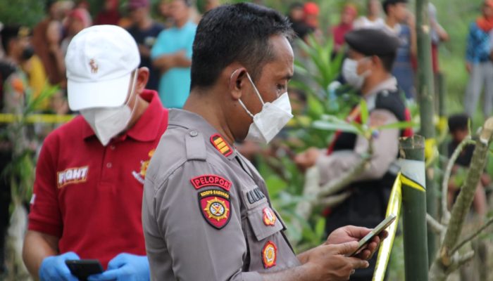 Polisi Bongkar Makam Dua Korban Diduga Keracunan Mineral di Blora