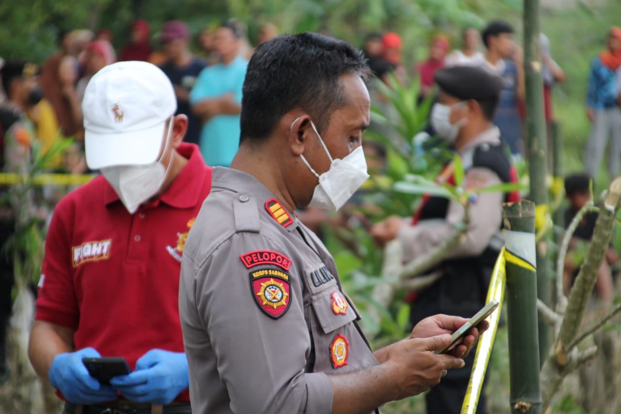 polisi blora bongkar makam